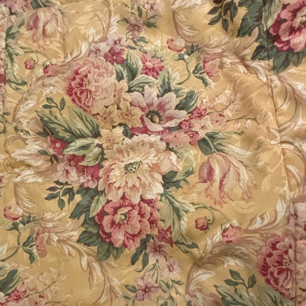 CROSCILL Quality Four (4) 21”x26” Size Yellow Corded Sham PRICE $40 TOTAL for 4
